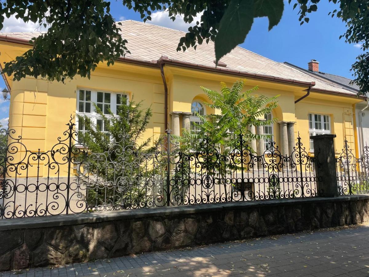 Villabaroque_Eger Exteriör bild